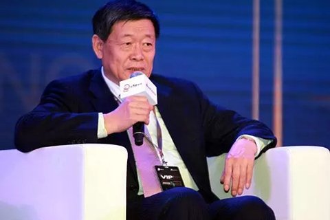 在2015(第八屆)金麒麟論壇上，山東魏橋創(chuàng)業(yè)集團董事長張士平表示，要想企業(yè)搞得好，必須讓員工過得好，我們企業(yè)負責為員工蓋房子，保證每個員工有一套房子，從90平方到160平方不等，這就解決了把農村勞動力轉移到城市的問題，也解決了我們的職工家屬的問題，叫職工真正以企業(yè)為家。