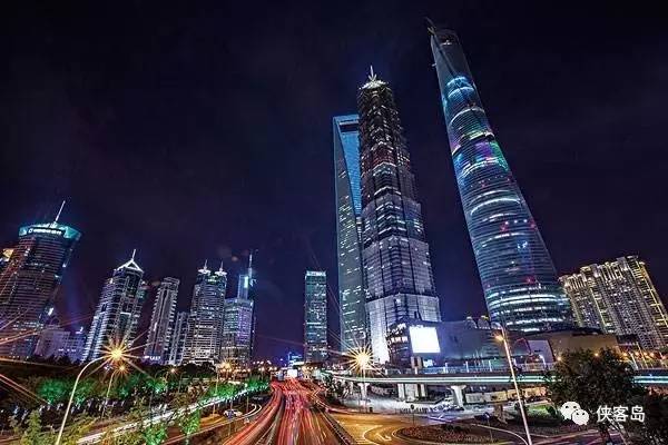 【解局】黨報(bào)頭版專談上海，意在一個(gè)全國性的潛規(guī)則