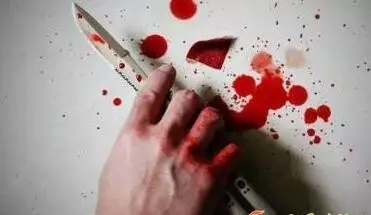 男子用被子捂死妻子 在其胸部、腹部寫(xiě)下我愛(ài)你