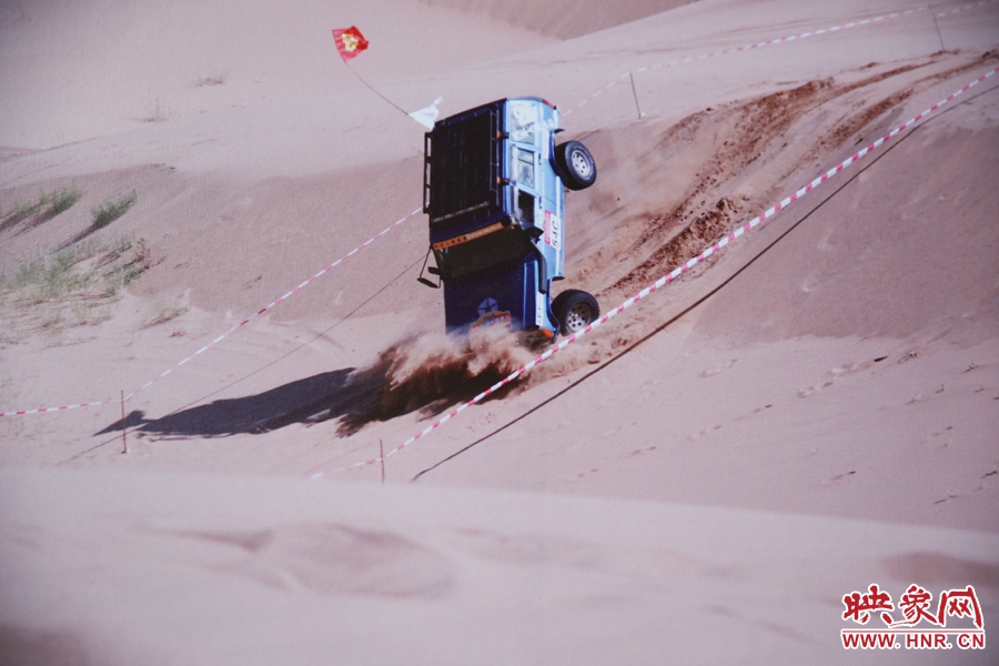 賽車的世界、更是男人的世界。圖為部分參展攝影作品。