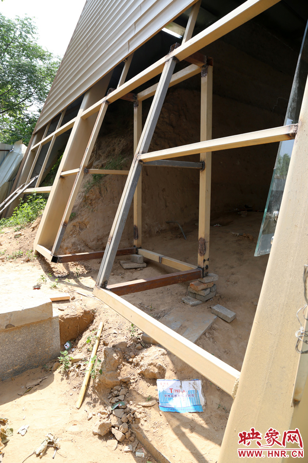 目前，該項(xiàng)工程即將竣工。