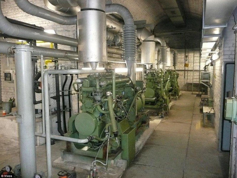 地堡中有無數(shù)個洞室，每個都會有自己的安全系統(tǒng)，還有無數(shù)可密封的防爆門。