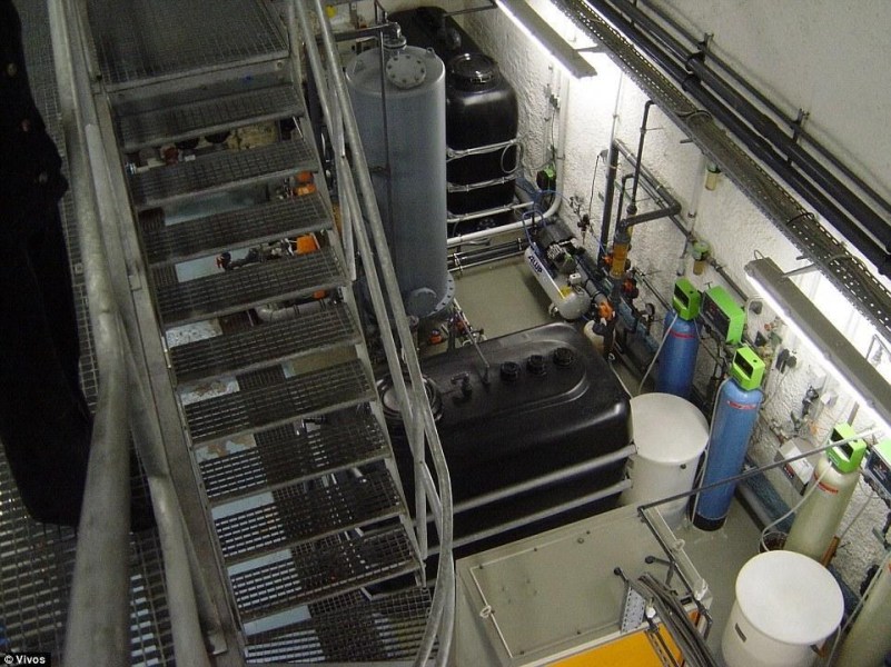 圖為堡壘內(nèi)的儲水和發(fā)電系統(tǒng)，同時還配備溫度調(diào)節(jié)與通風設(shè)備。