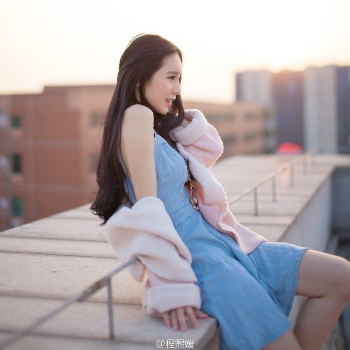 廈大?；ǔ涛蹑虑寮儗懻娅@贊 素顏美到窒息