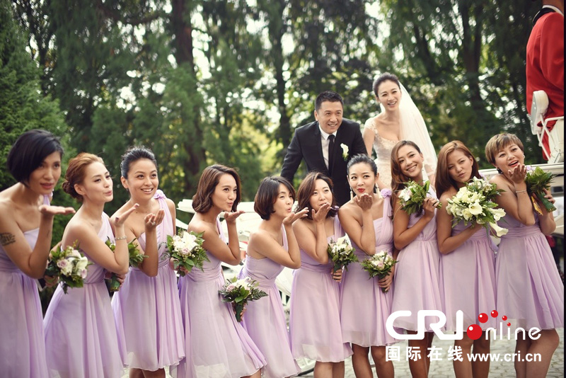 李小冉比利時辦婚禮 朱丹、鐘欣潼、應(yīng)采兒做伴娘