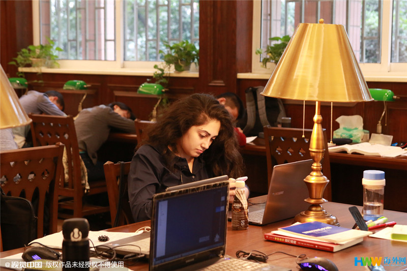 重慶大學改造翻新的“民國風圖書館”走紅網(wǎng)絡，引得無數(shù)網(wǎng)友點贊