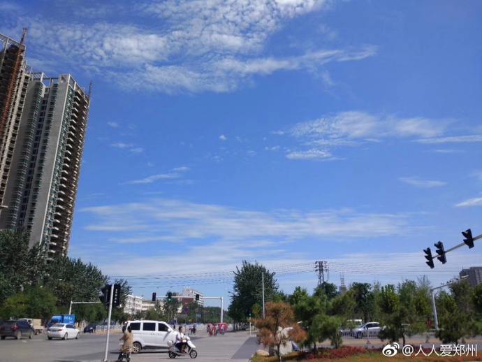 又被鄭州的藍(lán)天刷屏！隨便一拍就是手機(jī)壁紙