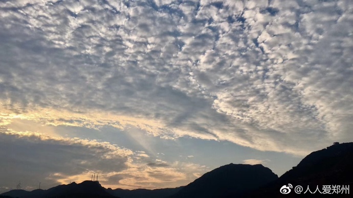 又被鄭州的藍(lán)天刷屏！隨便一拍就是手機(jī)壁紙