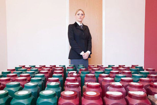 英25萬具骨灰滯留殯儀館，部分存放逾40年無人認領(lǐng)。（網(wǎng)頁截圖）