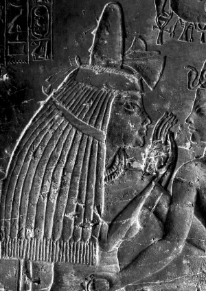 墓中壁畫顯示，馬婭把年幼的圖坦卡蒙抱在膝上。