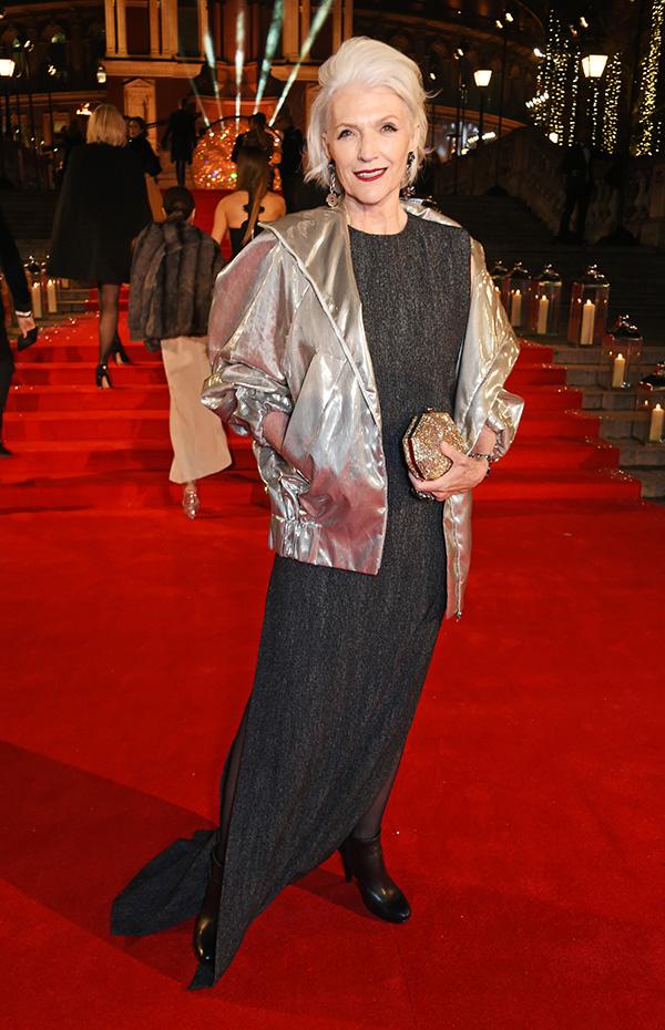 特斯拉老板68歲母親是超模！