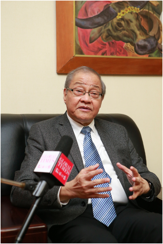 羅馬納大使在菲律賓駐華大使館接受本報記者專訪。李昊攝