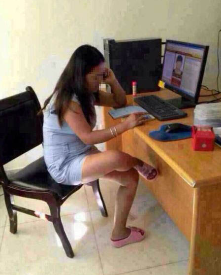 陜西一派出所戶協員穿拖鞋上班態(tài)度蠻橫被辭退