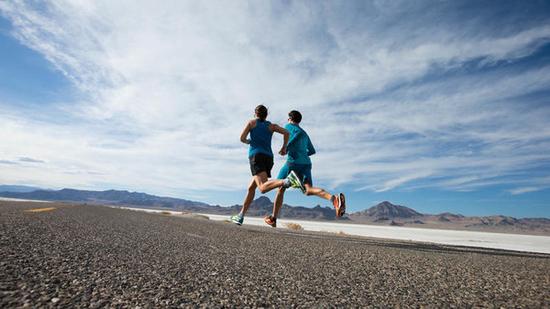 遠離低頭族 教你適當使用手機