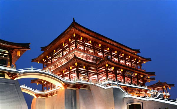 不要溫和地走進(jìn)那個良夜 因為夜太美！