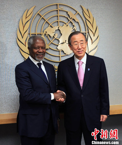 當(dāng)?shù)貢r間2月29日，前任聯(lián)合國秘書長科菲·安南抵達紐約聯(lián)合國總部，與現(xiàn)任聯(lián)合國秘書長潘基文就敘利亞問