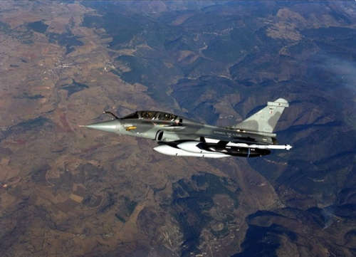 印度決定采購(gòu)法國(guó)“陣風(fēng)”戰(zhàn)斗機(jī)成為英印“撕破臉”的導(dǎo)火索。