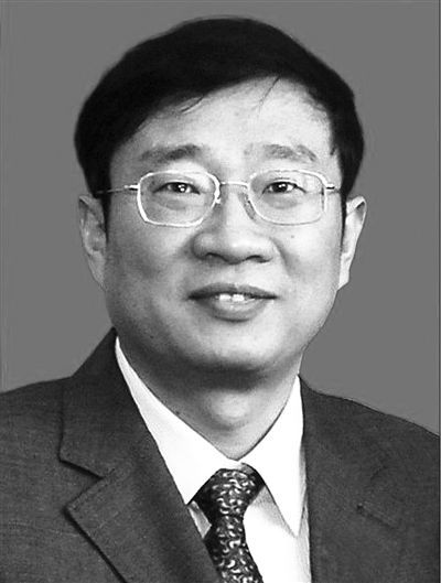 殲-15飛機研制現(xiàn)場總指揮羅陽，因突發(fā)急性心梗殉職，享年51歲