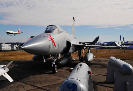 斯里蘭卡空軍計劃購買6架中國造梟龍戰(zhàn)機(jī)