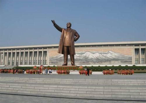 韓國(guó)稱或利用導(dǎo)彈對(duì)平壤等大城市的金日成、金正日銅像進(jìn)行精密打擊