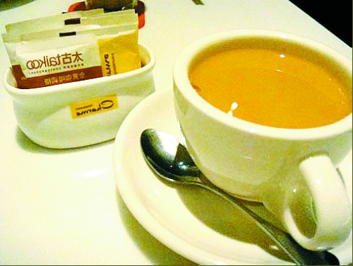 奶茶喝著沒奶味 街頭奶茶其實(shí)不含奶?！