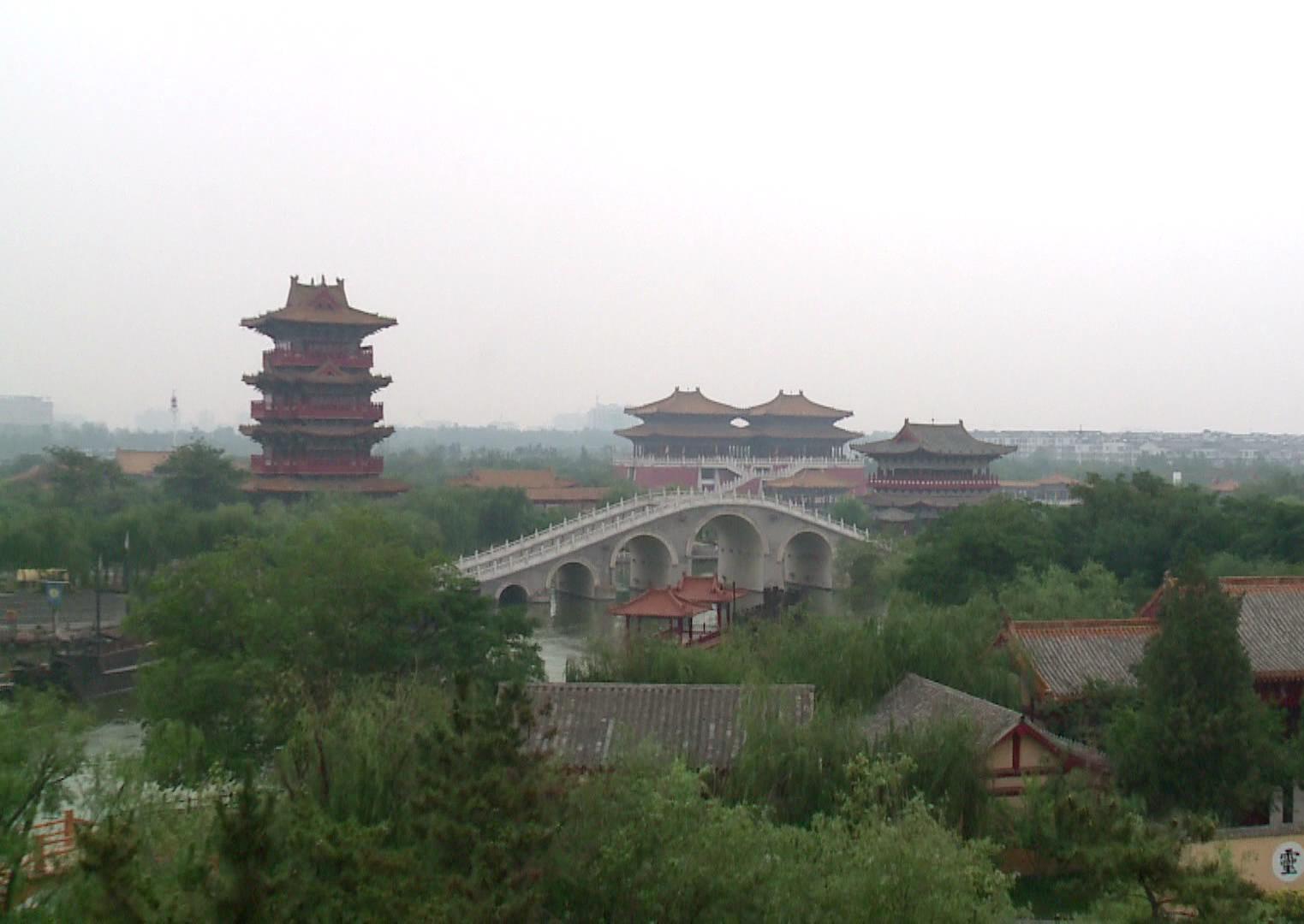 舒婷、鄭愁予等詩人齊聚開封話端午