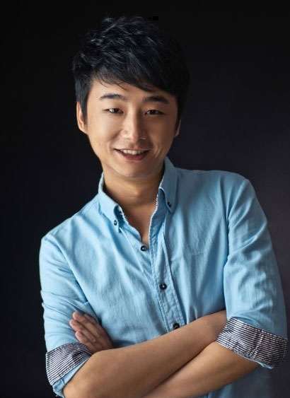 河南人民廣播電臺、搜狐體育首席特邀足球評論員