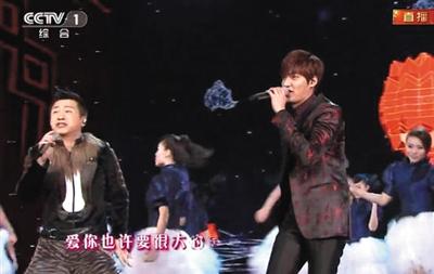 李敏鎬與庾澄慶的《情非得已》配上京劇鑼鼓點(diǎn)，讓很多網(wǎng)友覺(jué)得有違和感。