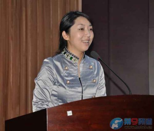 各部室主任和制片人為2013年頻道發(fā)展獻(xiàn)計(jì)獻(xiàn)策 各部室主任和制片人為2013年頻道發(fā)展獻(xiàn)計(jì)獻(xiàn)策