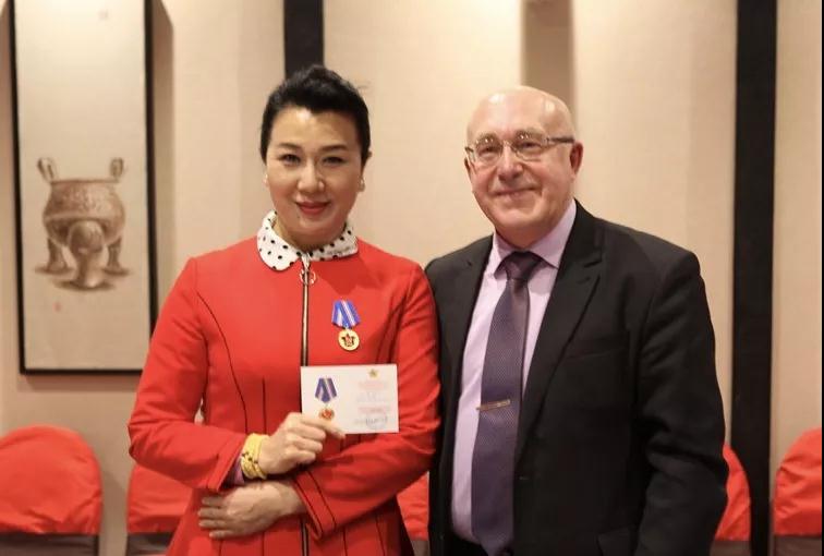 演出代表團(tuán)團(tuán)長、河南豫劇院黨委書記 汪荃珍