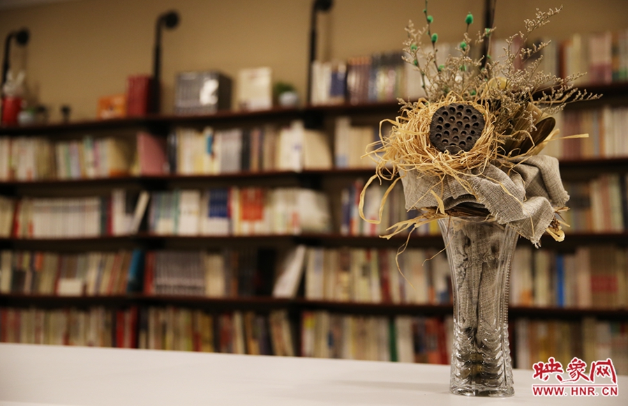 書店內(nèi)的裝飾。