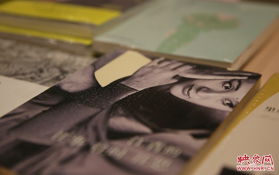 書店內(nèi)的書。