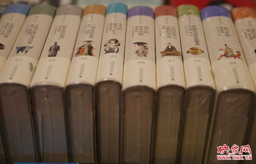 書店內(nèi)的書。