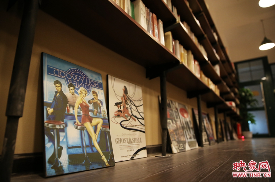 書店內(nèi)的書。