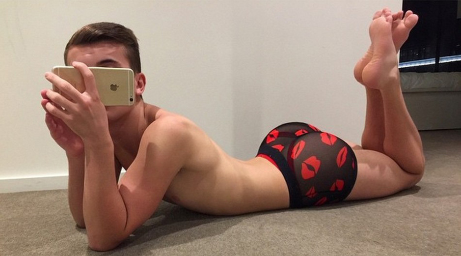 媲美卡戴珊！美少年性感肥臀兜不住