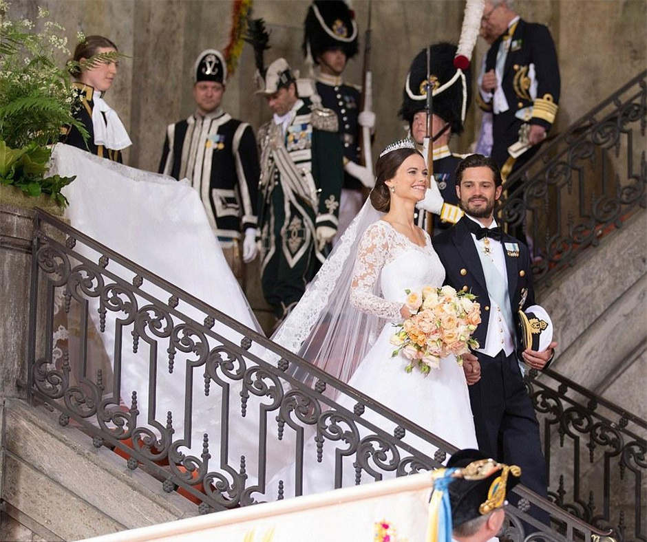 現(xiàn)實版“灰姑娘”！瑞典王子迎娶比基尼女模